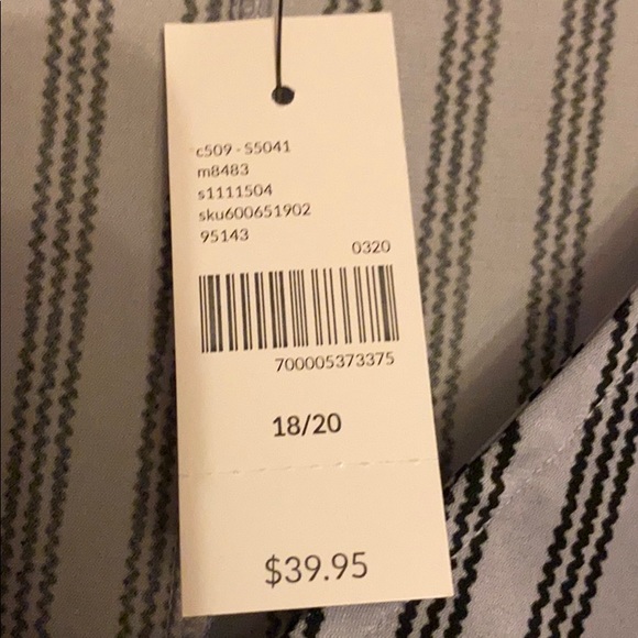 Lane Bryant V Neck Sleeveless Top - Picture 5 of 8